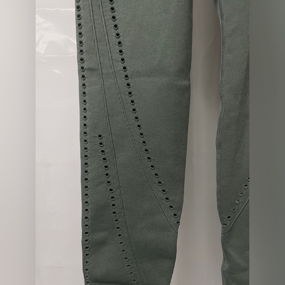 Spiritual Gangster Leggings New Ribbed M/L Army Green - Picture 4 of 11